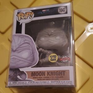 Marvel Moonlight #1047 Glow In The Dark Special Edition Funko Pop